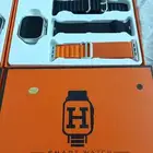 ساعتين ذكيه S9 ULYRA في لونين اسود و فضي حدي في الوحده 75