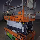 سيزرلفت للايجار رافعات مقصيه للايجار سقالات كهرباء للايجار