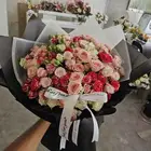 منسق ورد طبيعي وهدايا