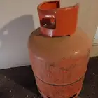 اسطوانة غاز برتقالي