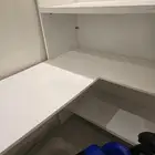 طاولة وكرسي