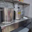أغراض محل عصيرات كامل للبيع اخت الجديد عنيزة