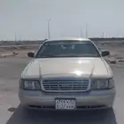 فورد كراون فكتوريا 2010 ذهبي