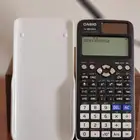 للبيع حاسبة كاسيو علمية تدعم اللغة العربية