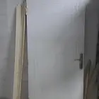 باب خشب شبه نظيف