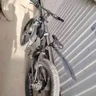 المواصفات الظاهرة من الصورة  1. النوع  دراجة كهربائية (