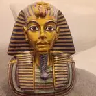 فرعون من دوله مصر بحجم ضخم ووزن ثقيل