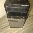 كمبيوتر وشاشة