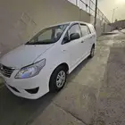 انوفا 2014 ابيض شبه جديد