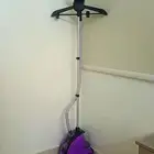 مكواة بخار عامودية