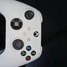 يدة xbox series x مع قطعة قير freek