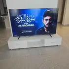 طاولة تلفزيون