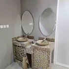 مغسلة رخام مع مراية