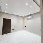 للايجار شقة في حي الياقوت تصميم راقي مودرن مكيفات راكبة