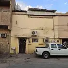 للبيع بيت شعبي في حي منفوحة
