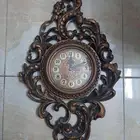 ساعة جدارية