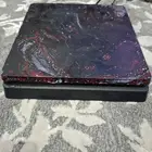 بلايستيشن 4 مع ملحقاته و يد السعر 450 ريال