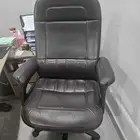 كراسى مكتب جلد فخم ونظيف جدا