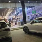 محل مستلزمات رجالي واسبورات في المجمعه المساحه 200 م فتحتين