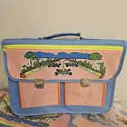 شنطة مدرسية قديمه