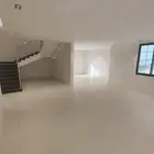 للبيع روف تصميم مودرن مساحه 400 م مدينه ابها موقع متميز