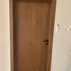 باب خشب جديد