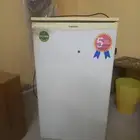 ثلاجة صغيرة