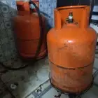 2 جرة غاز ب150 للجرة. ثلاجة هيتاشي 24 قدََم. ب500ريال