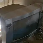 للبيع تلفزيون قديم وخربان