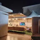 مضلات وكراسي ورذاذ ومكيف صحراوي
