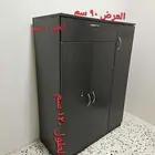 دولاب بثلاث أبواب خشب مضغوط بحالة جيدة جدا لون بني غامق