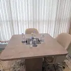 طاولة اجتماع