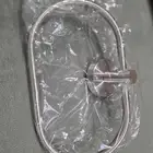 علاقة ملابس وطاولة رسيفر