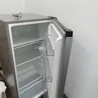 ثلاجه وسط. استخدام خفيف بحاله جيده السعر 300 ريال