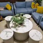 طاولات خشب بحالة جيدة