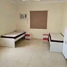 سريرين اطفال ايكيا بالمراتب و 2 كمودينو