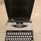 مخزنة وسليمة مافيها اي شي شرط