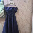 للبيع فستان