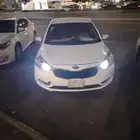 سيارة كياسيراتو 2015 ابيض لؤلؤئي