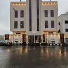 للبيع شقق علويه بسطح خاص بالقرب من مبني الازاعه بأبها
