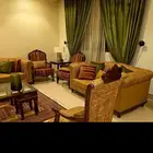 كنب كامل مع طاولات مع مراية نظيف جدا جدا