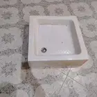 للبيع مروش بانيو وشبابيك المنيوم وشباط مكيفات حديد