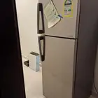 ثلاجة للبيع