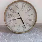 ساعة حائط للبيع