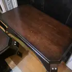 طاولات ولوحات وفازات