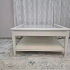 طاولة من ايكيا طاوله بحاله جيده