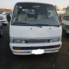 باص نيسان