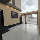 للبيع ادوار ارضيه ببايكه سياره تشطيب vip بحي الاسكان