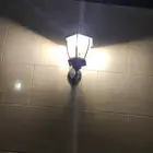 إنارة فانوس جداري