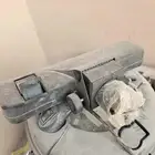 للبيع متفرقات سيارة اطفال ومايكرويف ومكنسة كهربائية